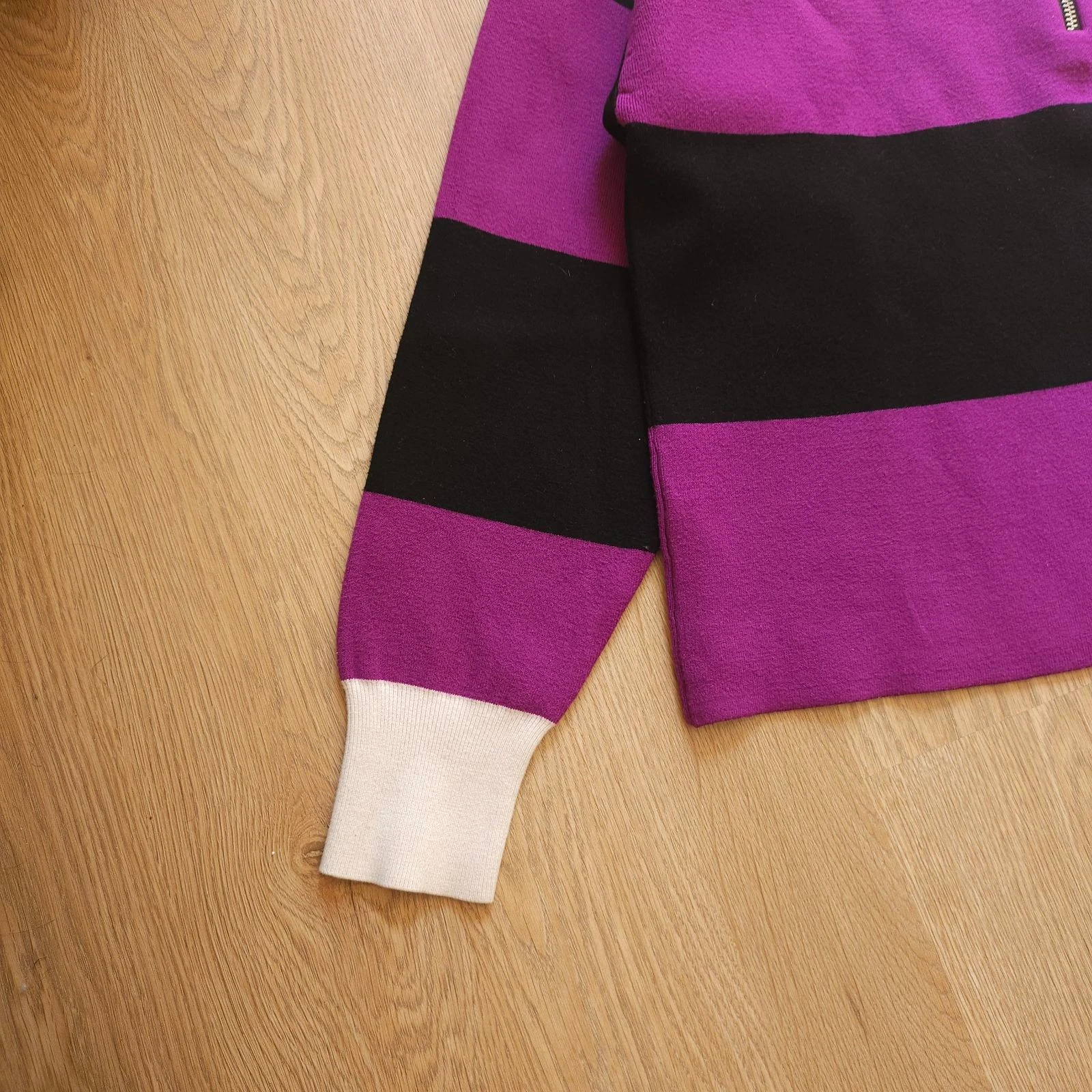 Sandro suéter rayado violeta negro cuello camionero con cremallera – photo 6